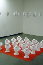 2009, Gips, Stahl, Spiegel, 140 x 30 x 30 cm