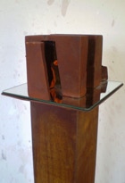 2009, Gips, Stahl, Spiegel, 140 x 30 x 30 cm