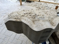 Abtrag der Oberseite mit dem Spitzeisen